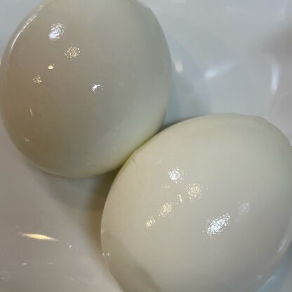 レポありがとうございました。こんな風にゆで卵ができるなんて驚きました！裏技、ありがとうございました。(o^^o)